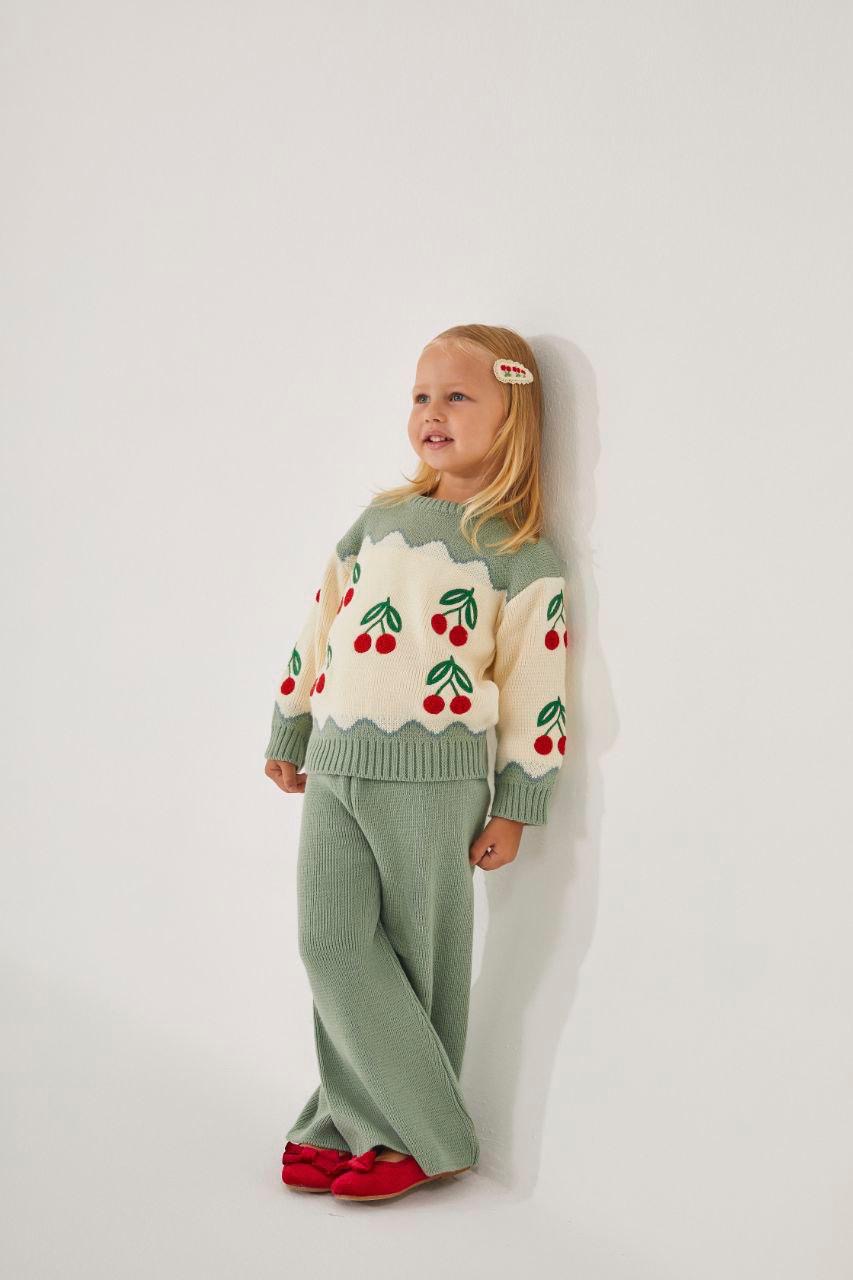 Набор вязаный